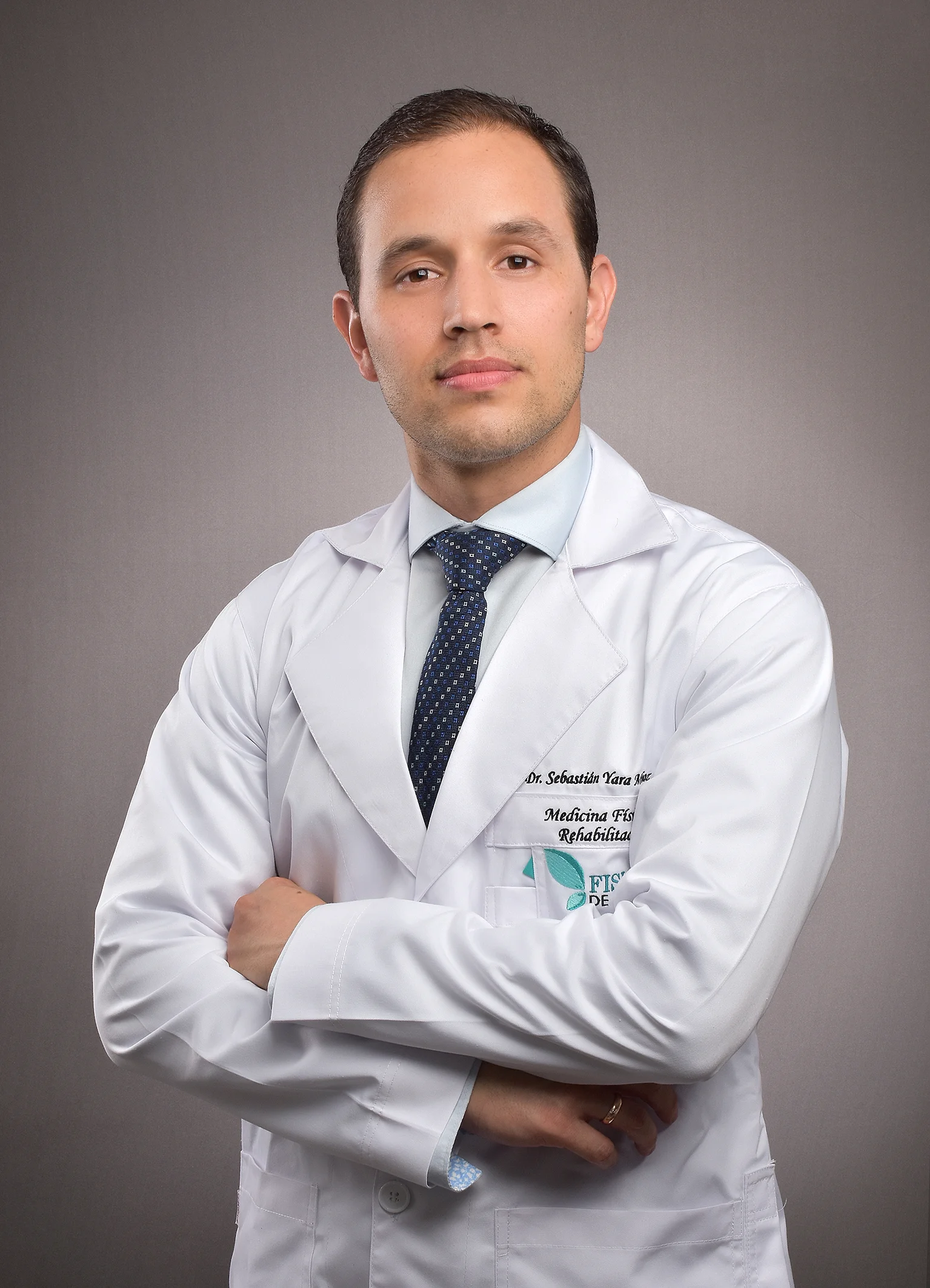 Dr. Sebastián Yara Muñoz