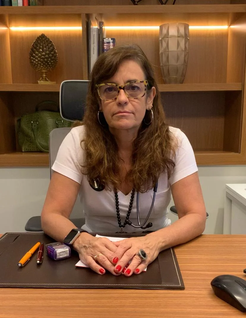 Dra. Francinne Machado Ribeiro